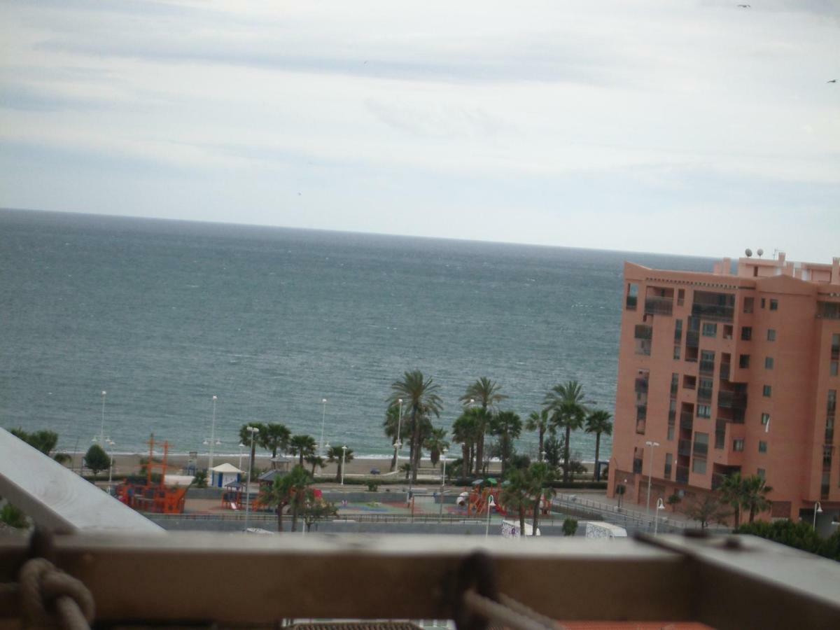 Paseo Maritimo de Poniente Appartamento Málaga Esterno foto